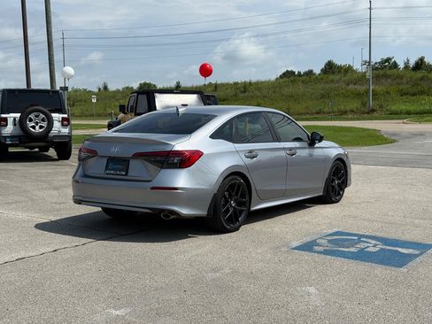 Used 2023 Honda Civic Sport image 8
