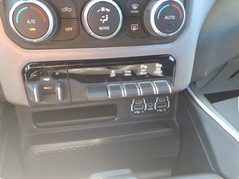 Used 2022 RAM 1500 Big Horn AWD/4WD image 20