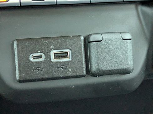 Used 2024 Chevrolet Silverado 1500 Custom image 22