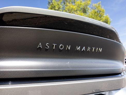 Used 2025 Aston Martin Vanquish V12 image 36