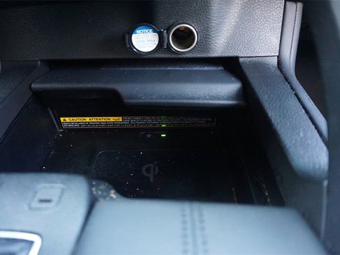 Used 2020 Toyota Avalon Touring image 13