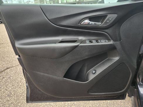 Used 2023 Chevrolet Equinox LT AWD/4WD image 19