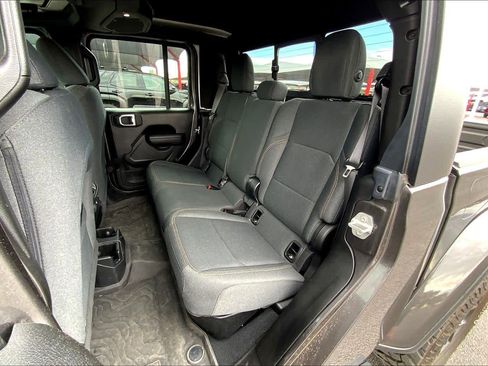 Used 2024 Jeep Gladiator Sport AWD/4WD image 21