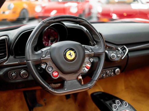 Used 2013 Ferrari 458 Spider RWD image 62