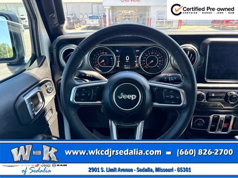Used 2023 Jeep Gladiator Overland AWD/4WD image 34