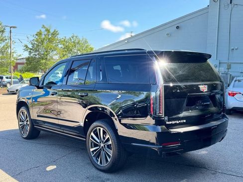 Used 2026 Cadillac Escalade Sport w/ Touring Package AWD/4WD image 4