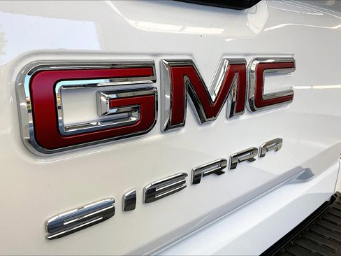 Used 2025 GMC Sierra 1500 Pro w/ Graphite Edition image 17