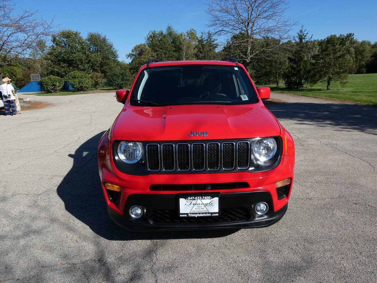 Used 2019 Jeep Renegade Latitude w/ Cold Weather Group FWD image 2