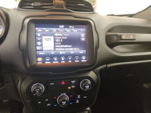 Used 2021 Jeep Renegade Latitude image 25