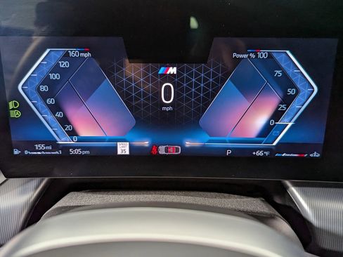 Used 2025 BMW X2 xDrive28i w/ M Sport Package AWD/4WD image 35