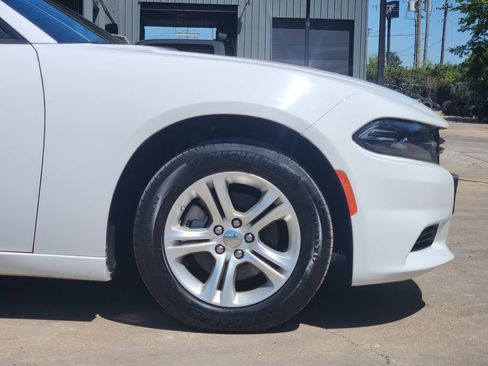 Used 2023 Dodge Charger SXT RWD image 7