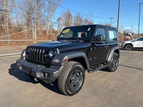 Used 2023 Jeep Wrangler Sport image 3