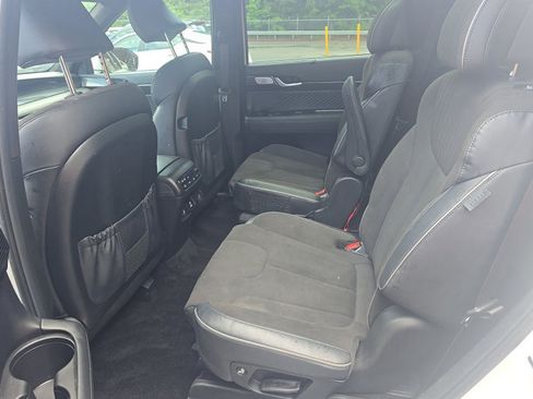 Used 2025 Hyundai Palisade Calligraphy AWD/4WD image 8