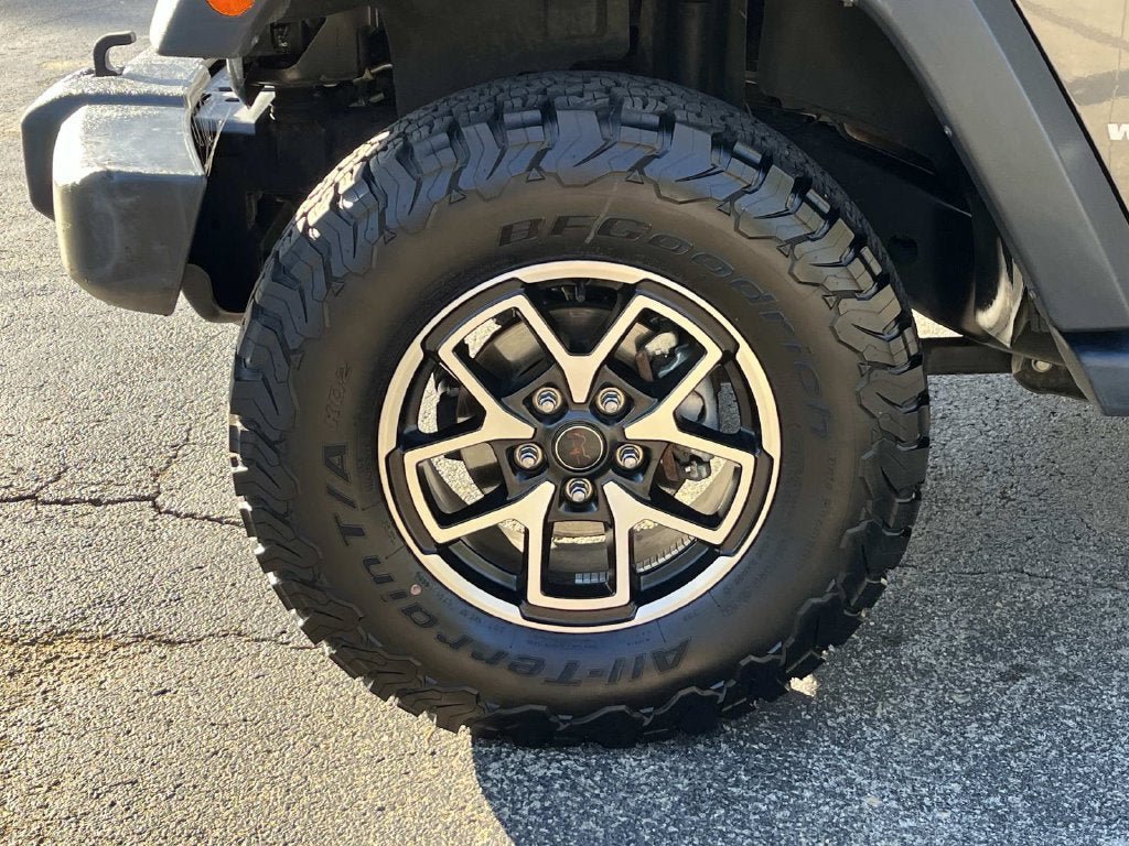 Used 2017 Jeep Wrangler Sport w/ Quick Order Package 24S AWD/4WD image 9