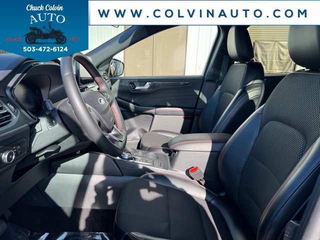 Used 2025 Ford Escape ST-Line Select AWD/4WD image 13