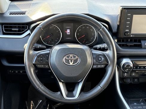Used 2021 Toyota RAV4 XLE w/ Convenience Package AWD/4WD image 21