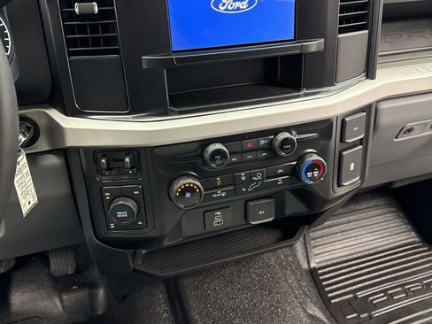 New 2026 Ford F250 XL w/ XL Off-Road Package AWD/4WD image 18
