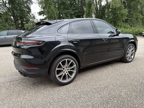 Used 2023 Porsche Cayenne Coupe AWD/4WD image 14