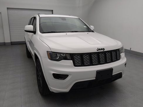 Used 2021 Jeep Grand Cherokee Laredo X image 14