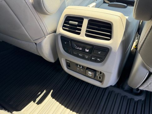 Used 2019 Honda Pilot Touring image 30