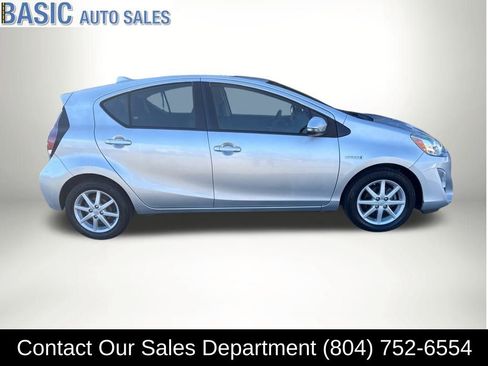 Used 2015 Toyota Prius C Three image 6