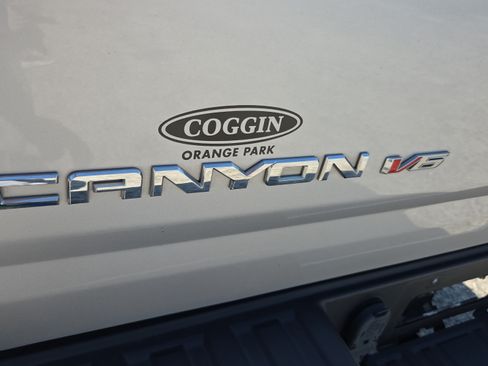 Certified 2020 GMC Canyon 2WD Crew Cab w/ Convenience Package image 30