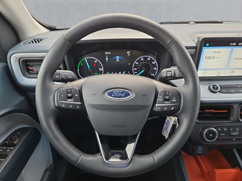 Certified 2023 Ford Maverick XLT w/ XLT Luxury Package image 13