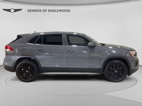 Used 2024 Volkswagen Atlas Cross Sport SE AWD/4WD image 6