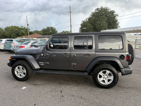 Used 2019 Jeep Wrangler Unlimited Sport S AWD/4WD image 8