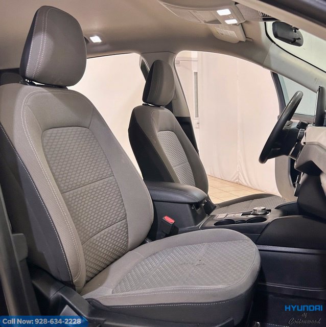 Used 2021 Ford Escape SE w/ Convenience Package FWD image 19
