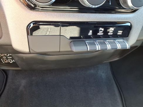 Used 2025 RAM 1500 Tradesman w/ Night Edition AWD/4WD image 25
