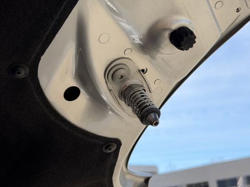 Used 2000 BMW Z8 image 65