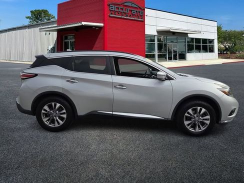 Used 2018 Nissan Murano SV image 6
