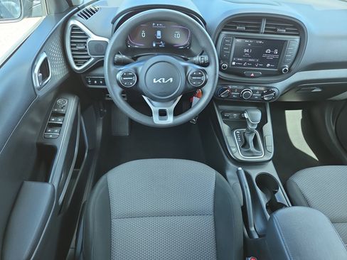 Certified 2023 Kia Soul LX w/ LX Technology Package image 7