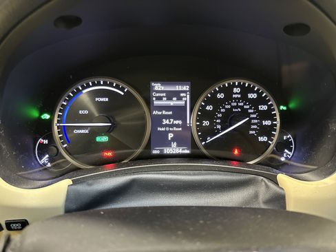 Used 2018 Lexus NX 300h AWD w/ Luxury Package image 21