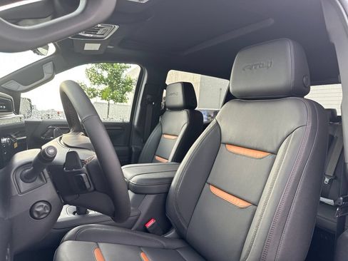 New 2026 GMC Sierra 1500 AT4 w/ AT4 Premium Package AWD/4WD image 17