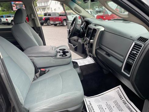 Used 2018 RAM 2500 SLT image 28