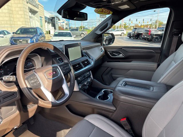Used 2023 GMC Yukon XL SLT w/ SLT Premium Package AWD/4WD image 10