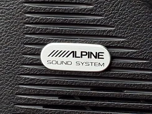 Used 2016 Dodge Challenger R/T Scat Pack w/ Leather Interior Group image 26