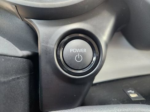 Certified 2026 Toyota Sienna XLE FWD image 20