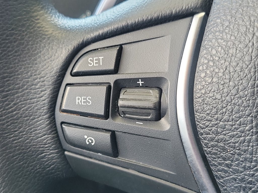 Used 2018 BMW 330i xDrive Sedan AWD/4WD image 24