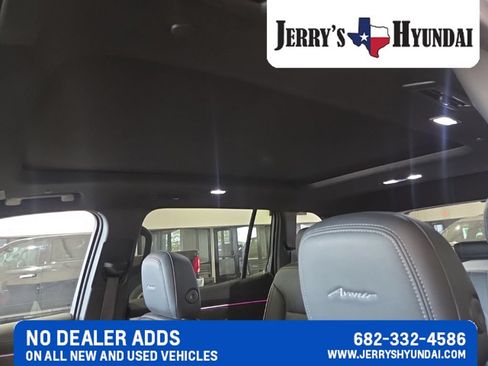Used 2025 Buick Enclave Avenir w/ Super Cruise Package FWD image 9