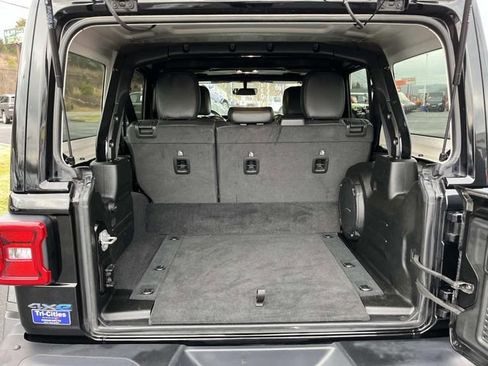 Used 2023 Jeep Wrangler Unlimited Rubicon 4xe w/ Steel Bumper Group image 19