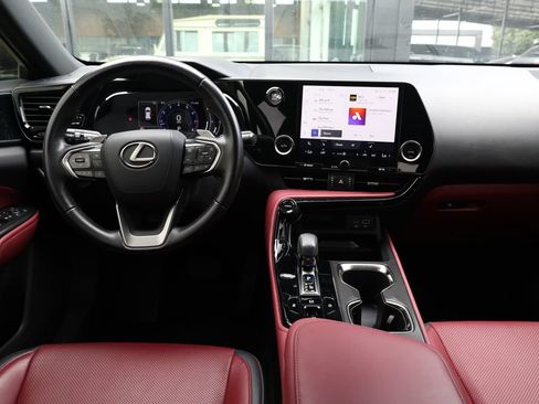 Used 2025 Lexus NX 250 FWD w/ Accessory Package (K3) image 22