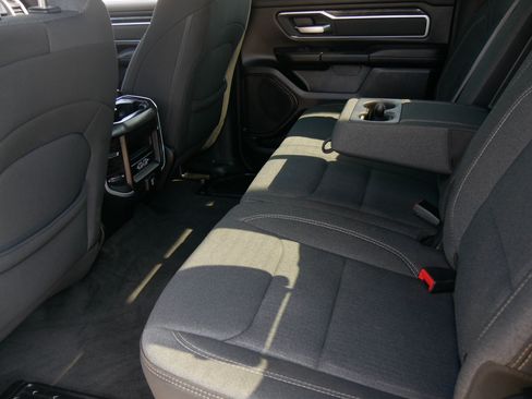 Used 2020 RAM 1500 Big Horn AWD/4WD image 13