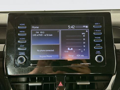 Used 2024 Toyota Camry SE image 19