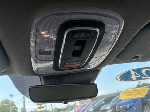 Used 2024 Hyundai Elantra SEL w/ Convenience Package image 33