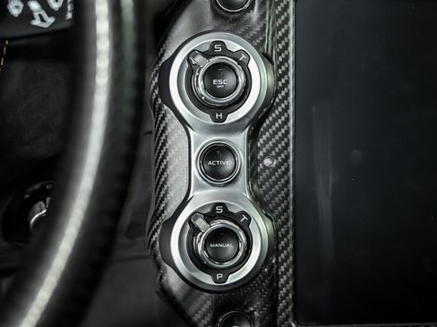 Used 2018 McLaren 720S Performance RWD image 28