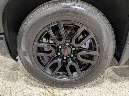 Used 2021 GMC Sierra 1500 Elevation image 11