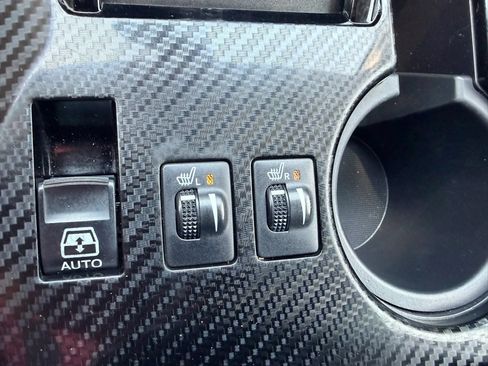 Used 2018 Toyota 4Runner TRD Off-Road Premium AWD/4WD image 19